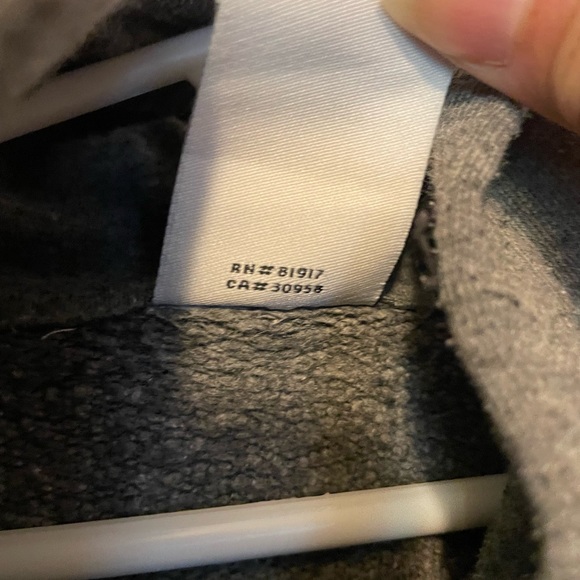 Kid 👦🏻/👧🏻NC Tar Heels Nike☑️Primary Logo Club Pullover Hoodie Sz 6 - Picture 4 of 6